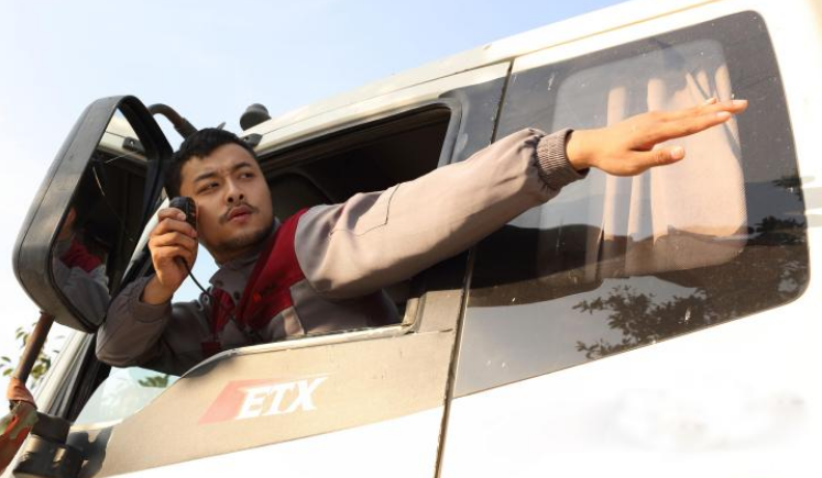 車載對講機(jī)使用地網(wǎng)天線可以降低駐波嗎？