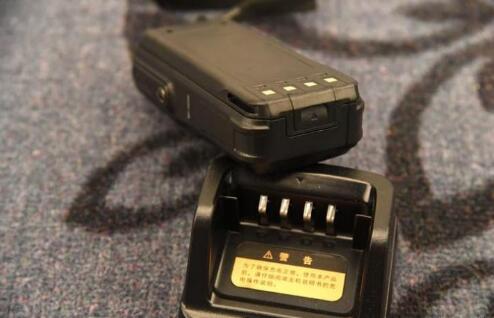 對講機內置電池有什么優(yōu)勢？